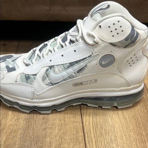 Nike Air Max Other - Nike Air Max Terra Sertig White/Purple Sneakers